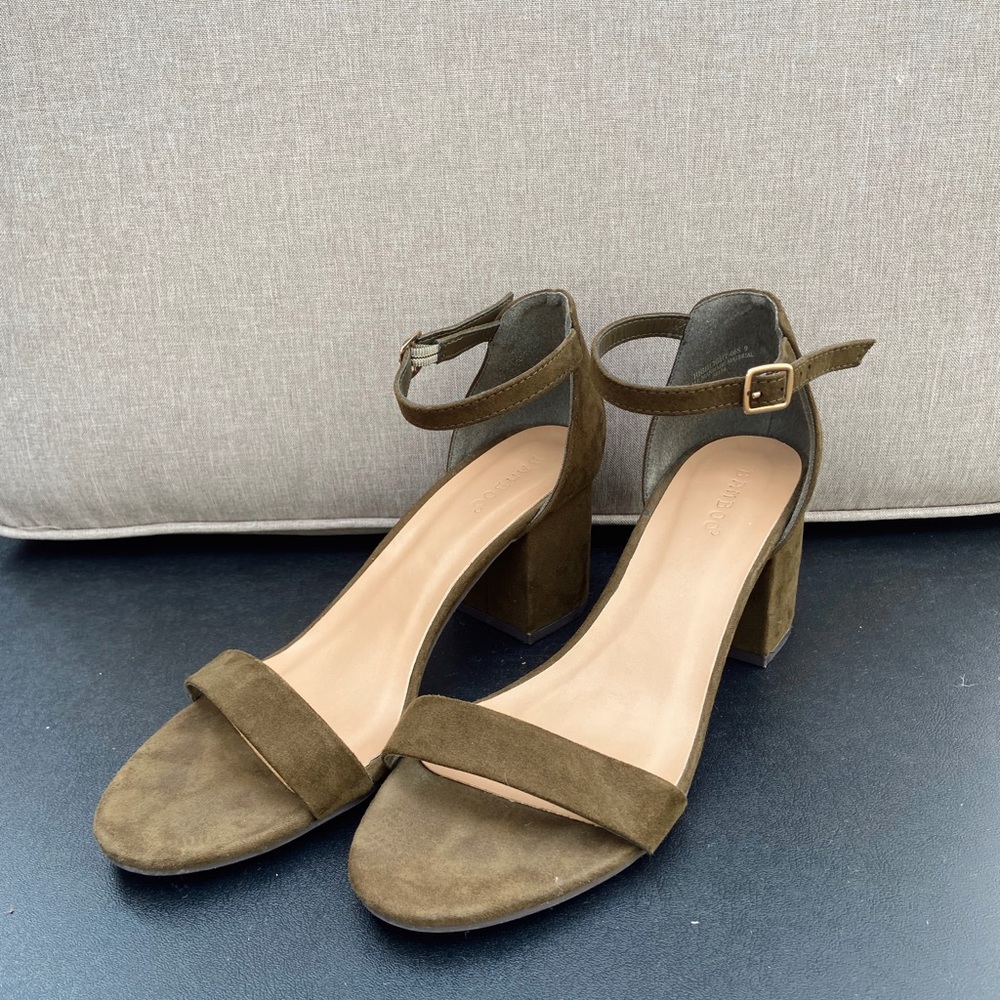 Womens green suede heels